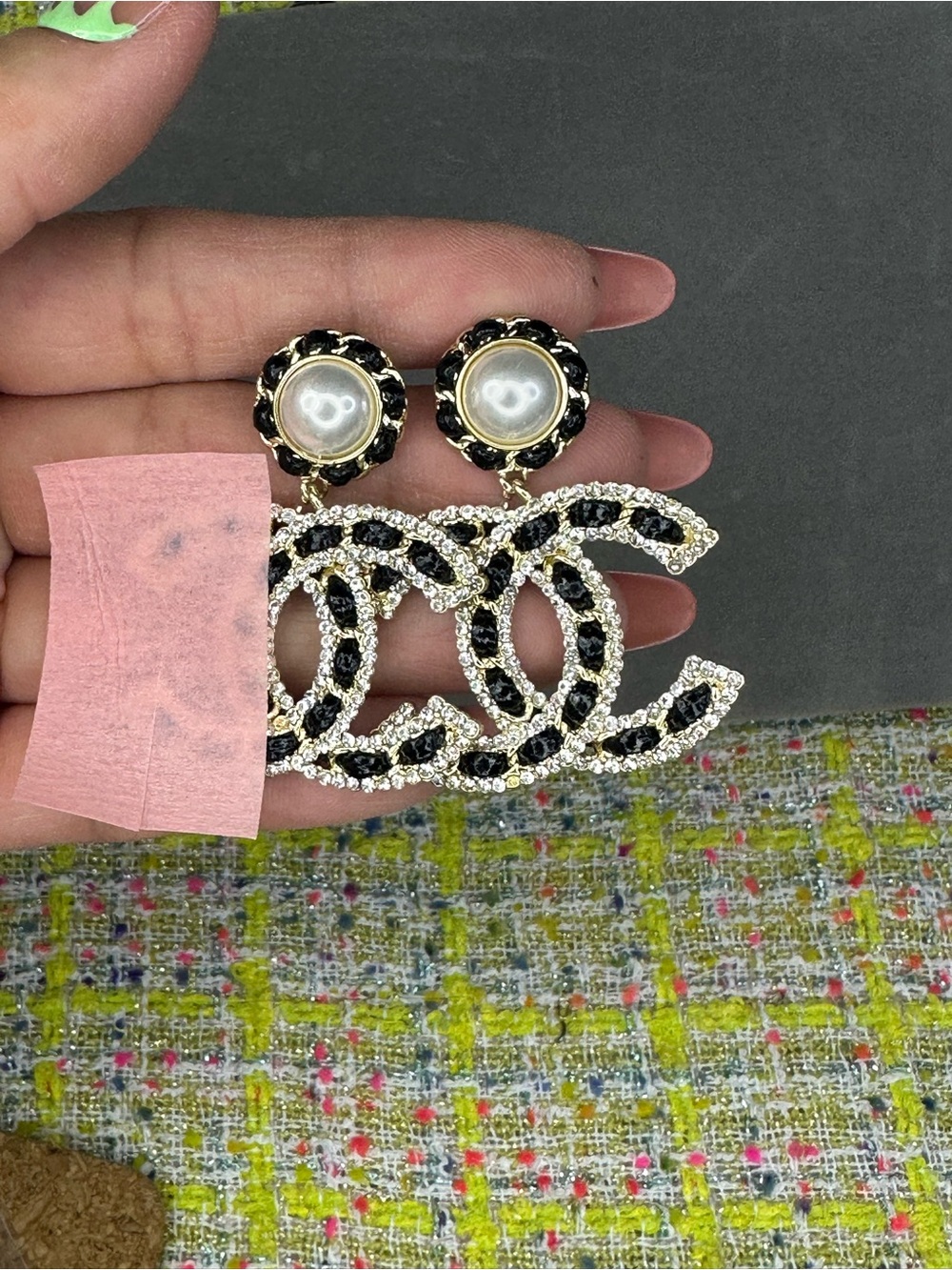 A A great gold black C C erring